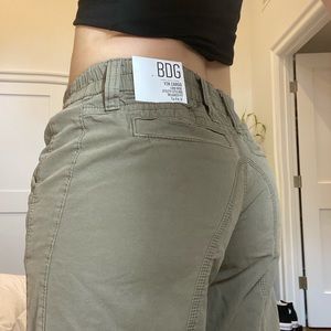 Urban Outfitters BDG y2k low rise cargos size S color: taupe NWT